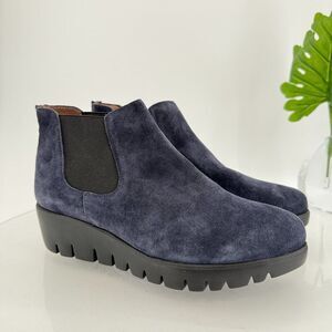 Wonders slip on chelsea boot blue suede ankle wedge leather size 40 AS IS
